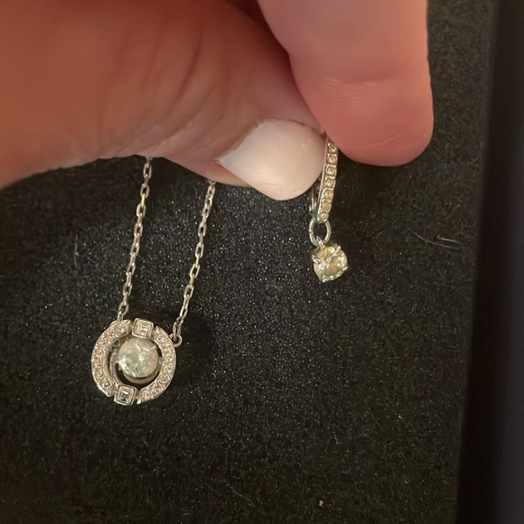 Swarovski “dance stone” necklace and earring set - Picture 5 of 8